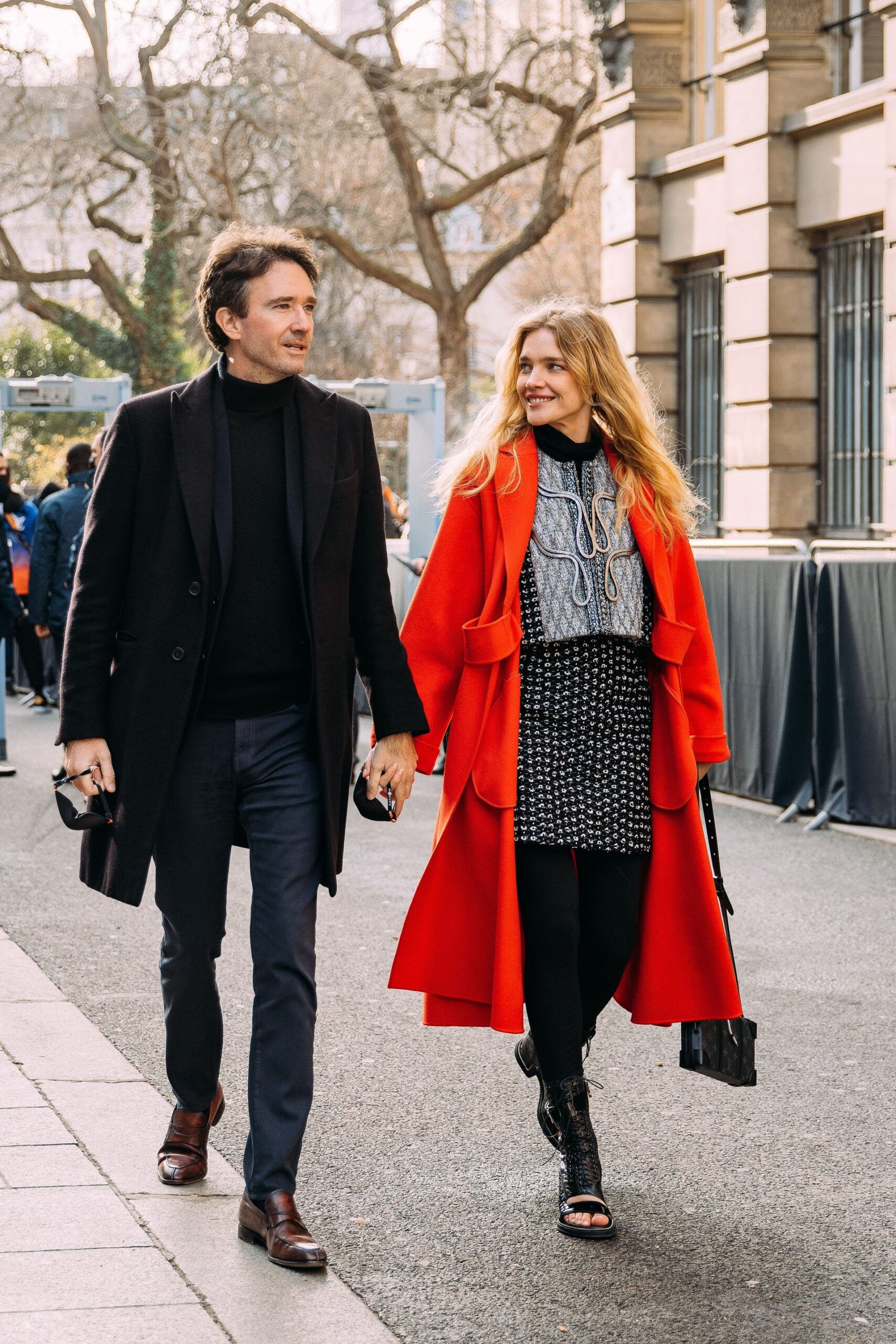 To street style μας δείχνει τα πρώτα πανωφόρια της άνοιξης-1