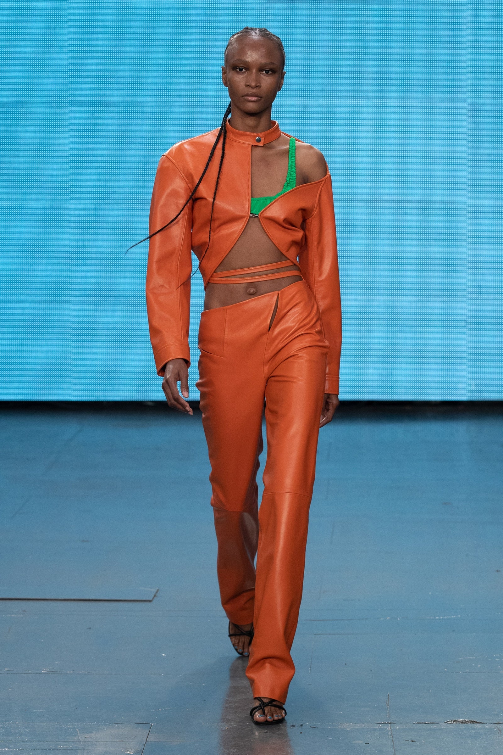 Full leather: Πώς θα υιοθετήσετε την τάση με στυλ;-5