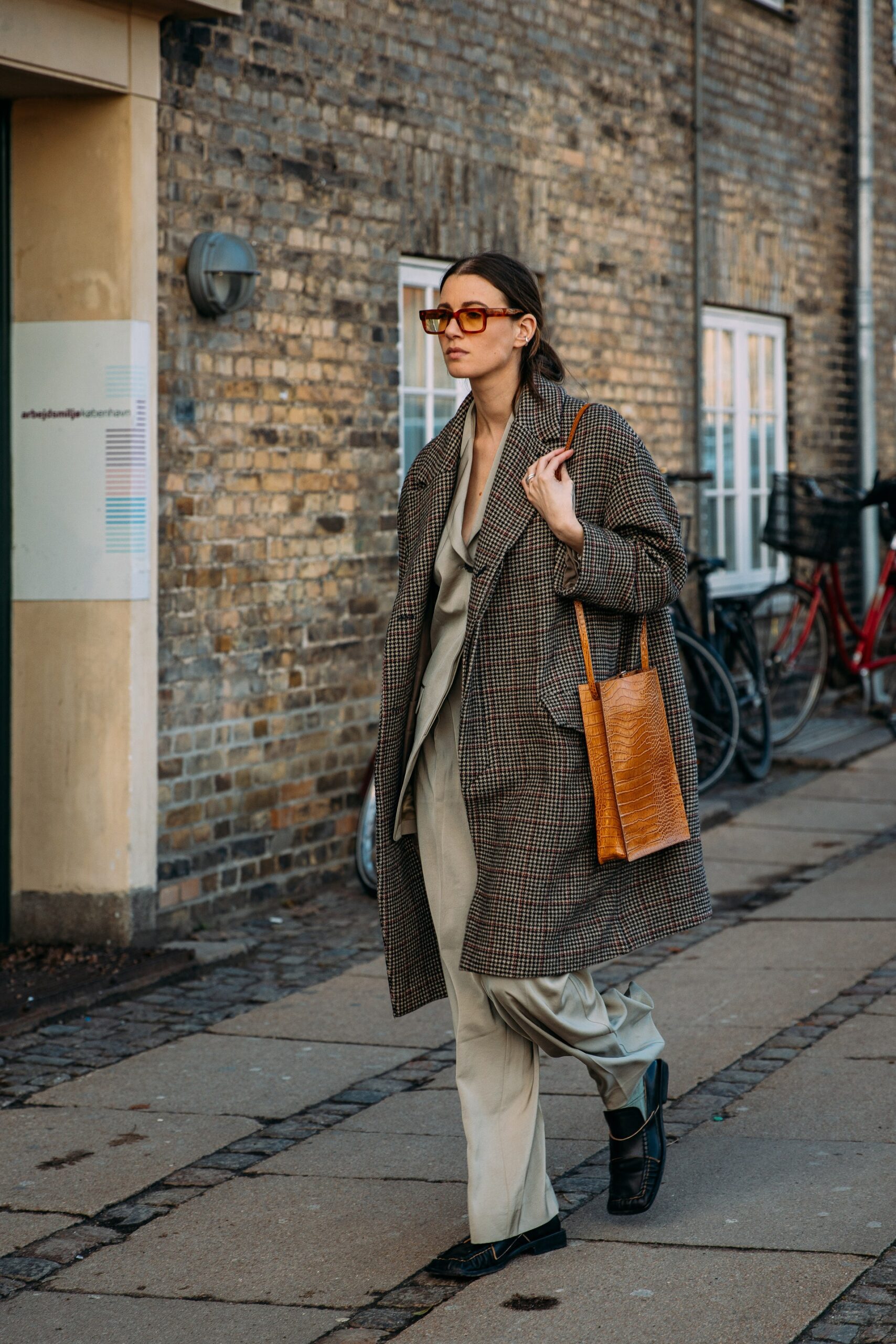 Το νέο μίνιμαλ στυλ από το street style της Κοπεγχάγης-10