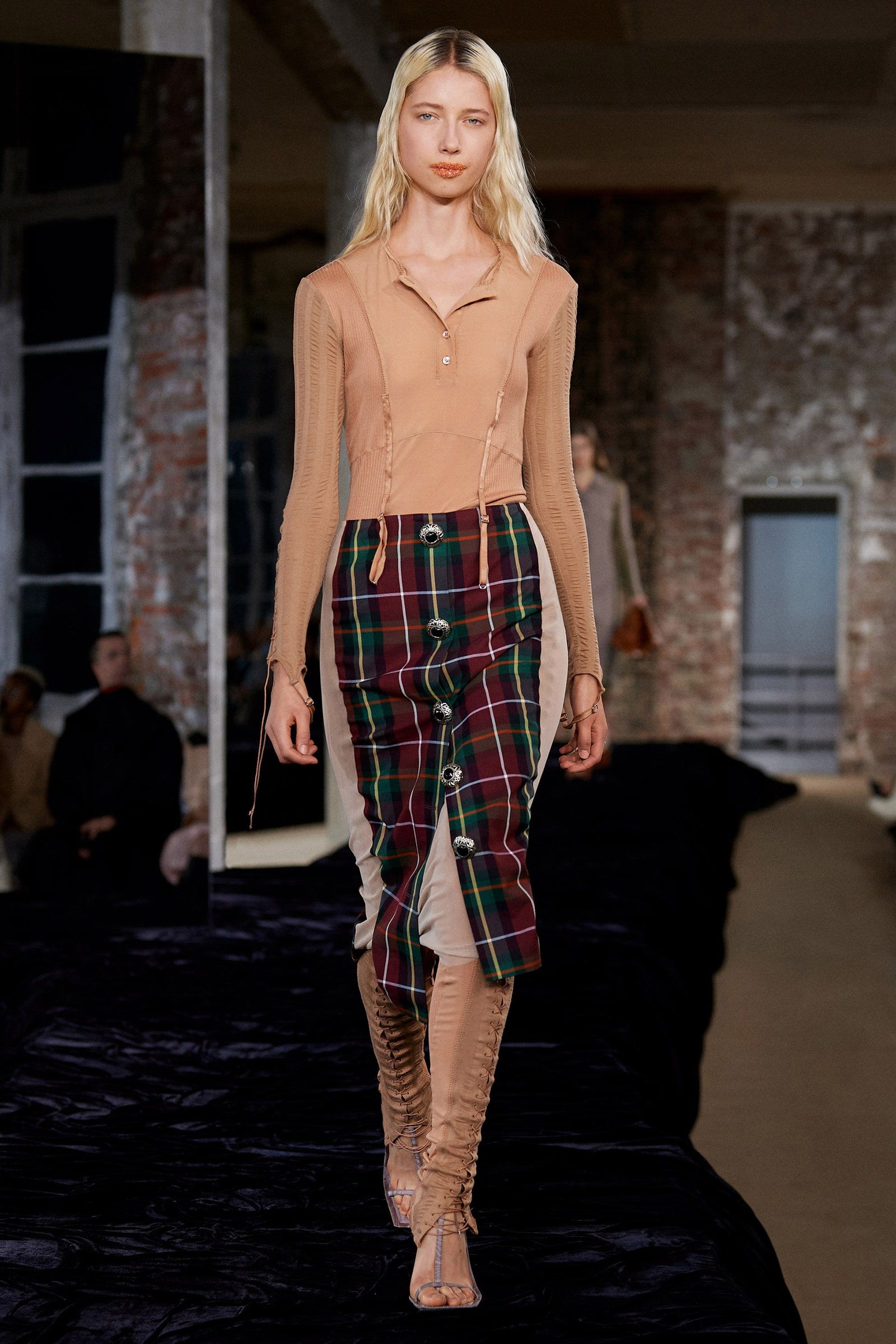 Pencil skirts: Θα αλλάξουν το office look της άνοιξης-2