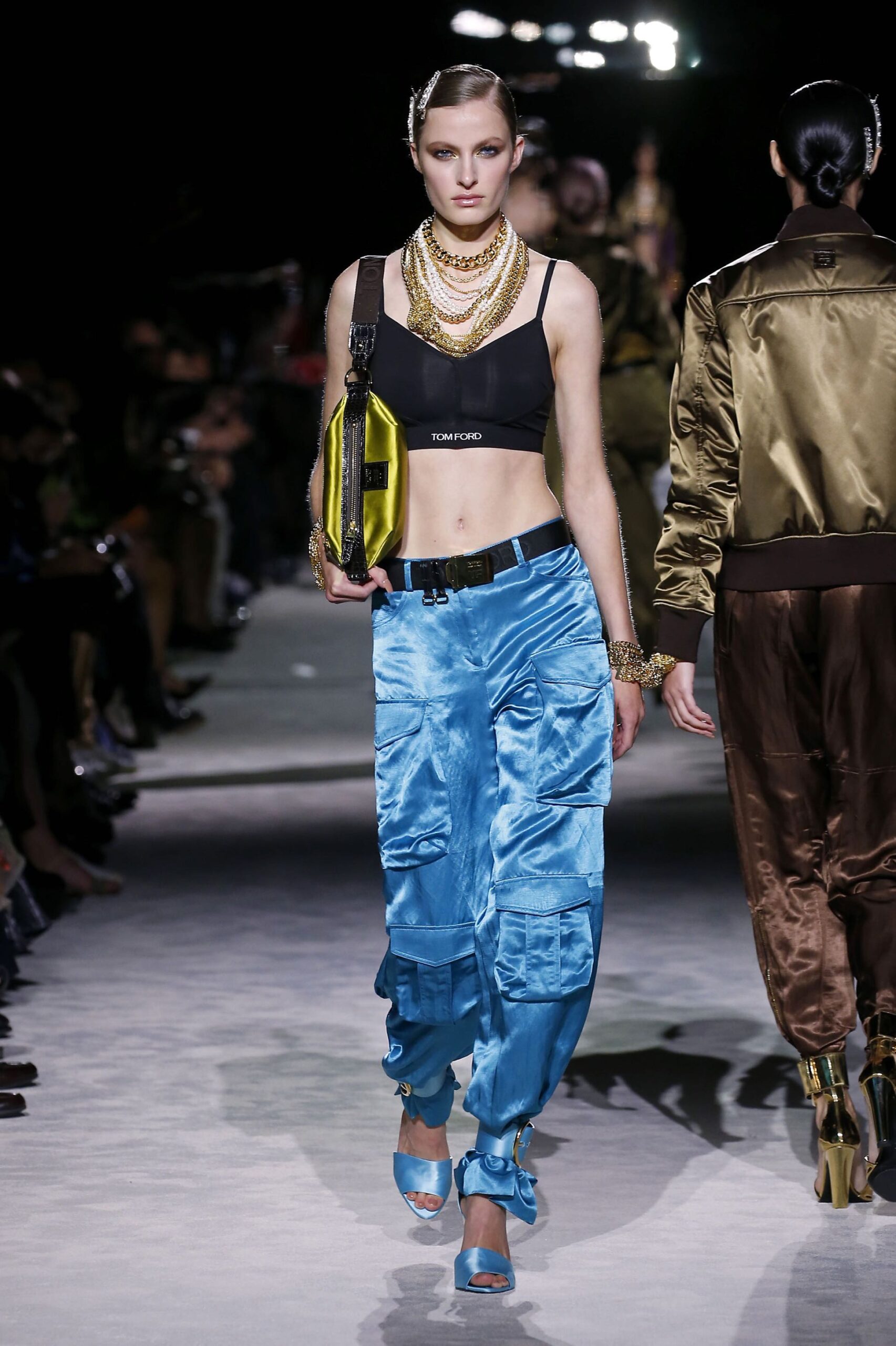 Tom Ford Cargo παντελόνια: Τα ωραιότερα σχέδια από τις πασαρέλες της άνοιξης-5