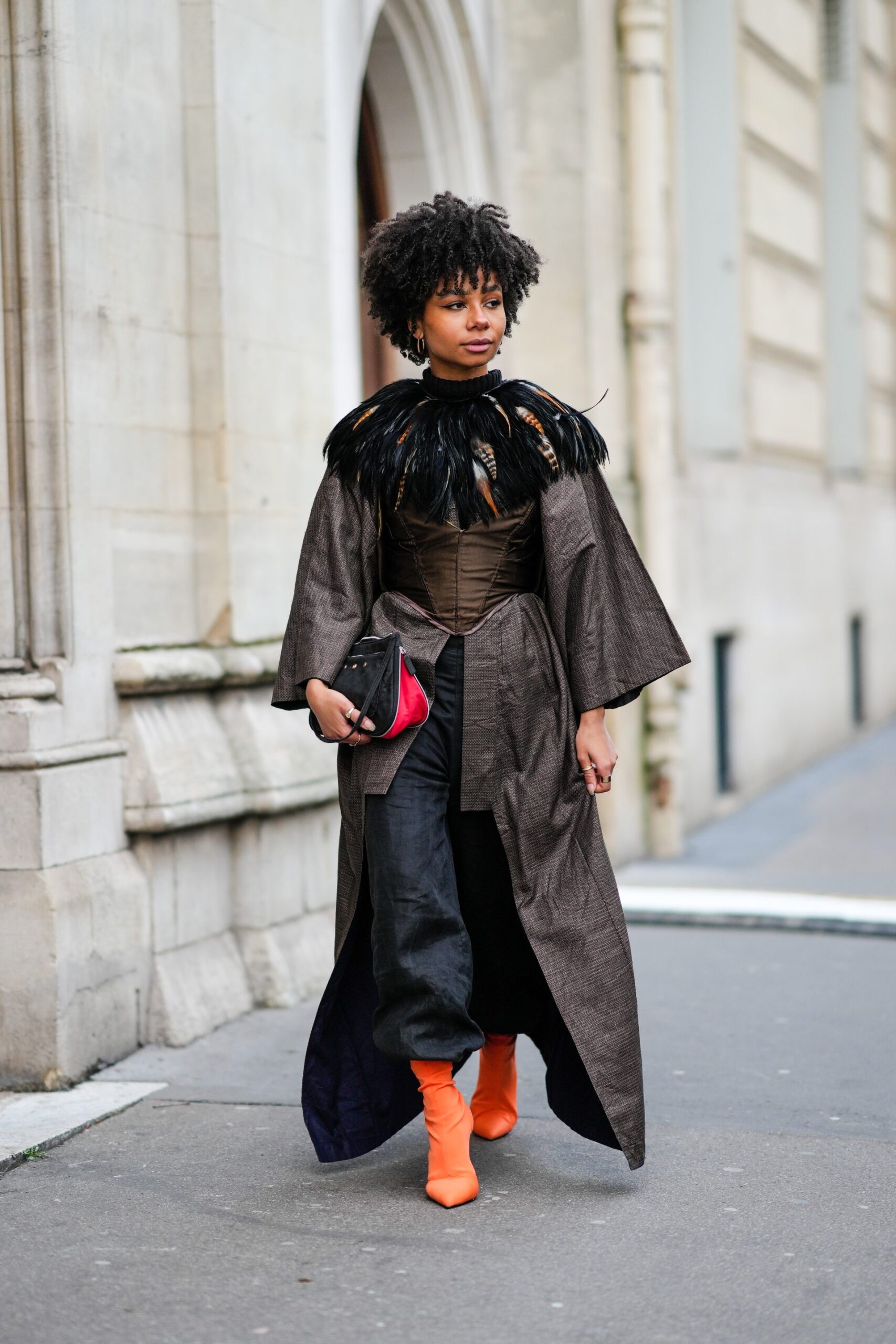 Soft pants: Το street style μας δείχνει πώς να φορέσουμε το πιο flexible παντελόνι-5