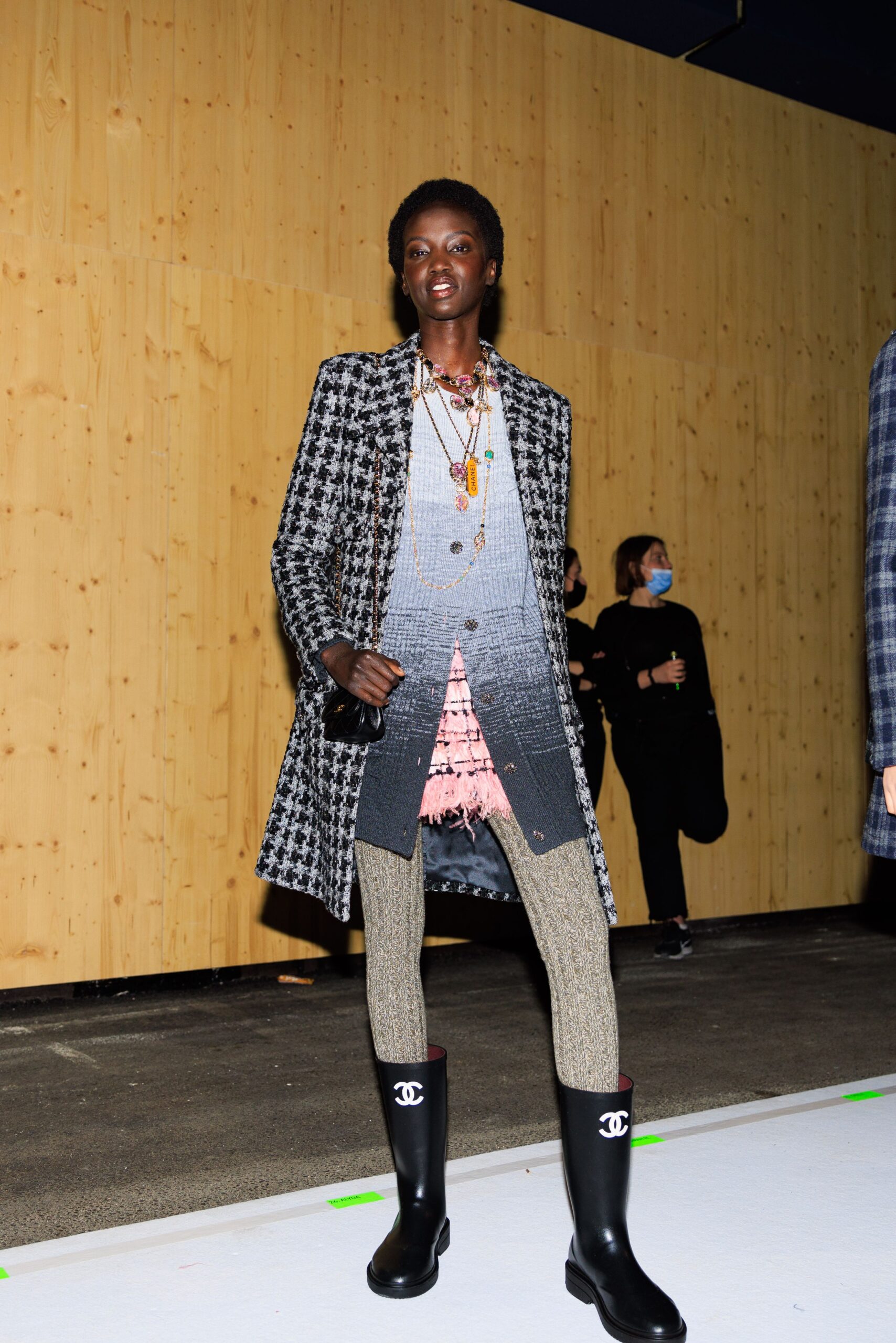 Chanel AW22: Tweed και rain boots είναι οι τάσεις του χειμώνα-6