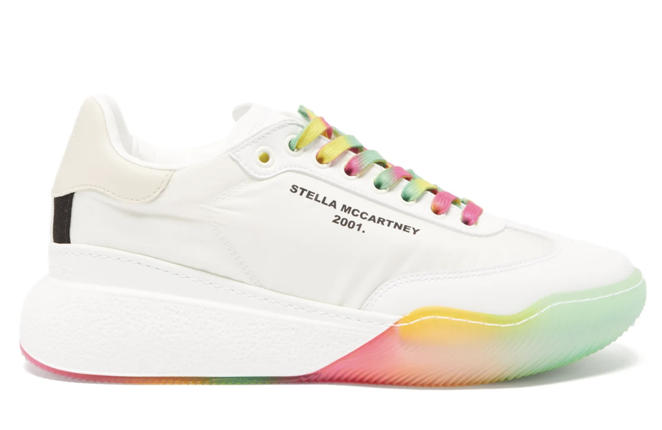 Τα 5 sneakers που αναζητούν τώρα οι γυναίκες-3