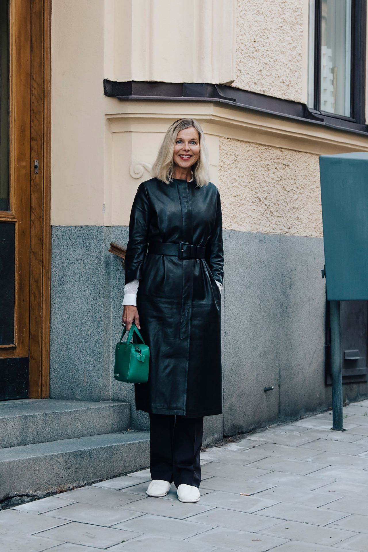 Στα πιο ωραία office look της άνοιξης θα πρωταγωνιστούν αυτά τα παπούτσια-3