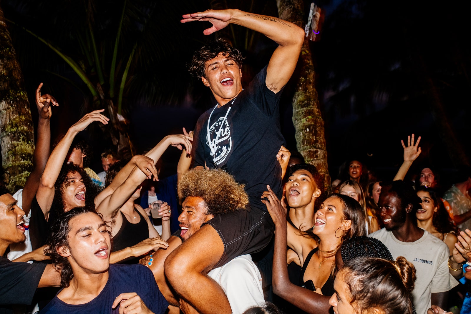 Jacquemus SS22: Οι ωραιότερες στιγμές από το show στη Χαβάη-17
