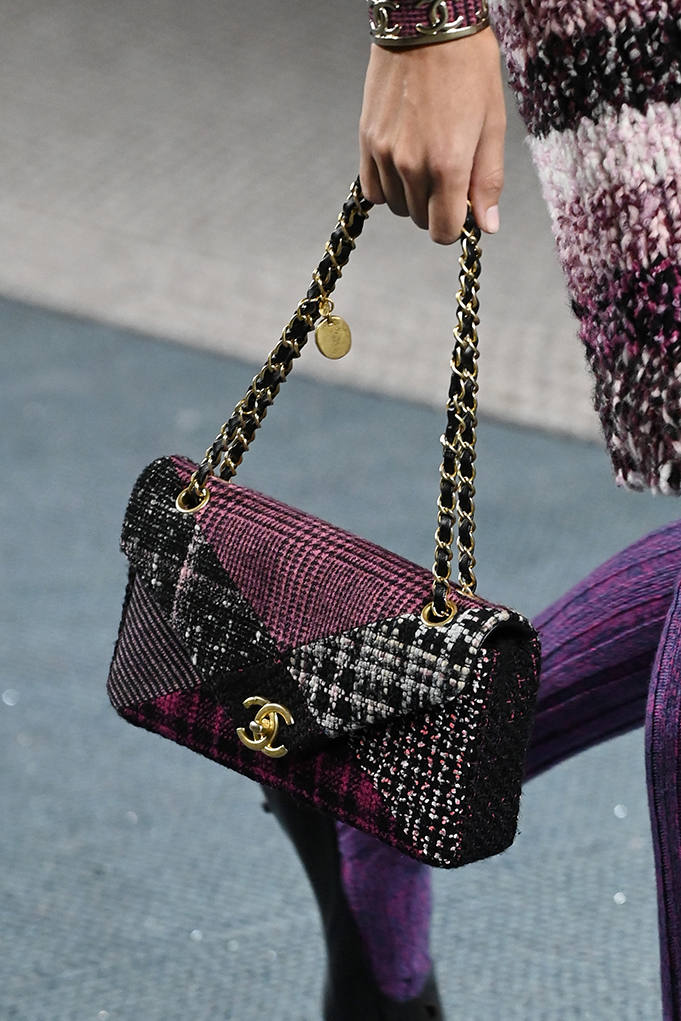 Chanel AW22: Tweed και rain boots είναι οι τάσεις του χειμώνα-3