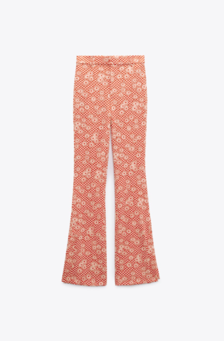 Flared leggings: Το πιο stylish και άνετο παντελόνι της άνοιξης-6