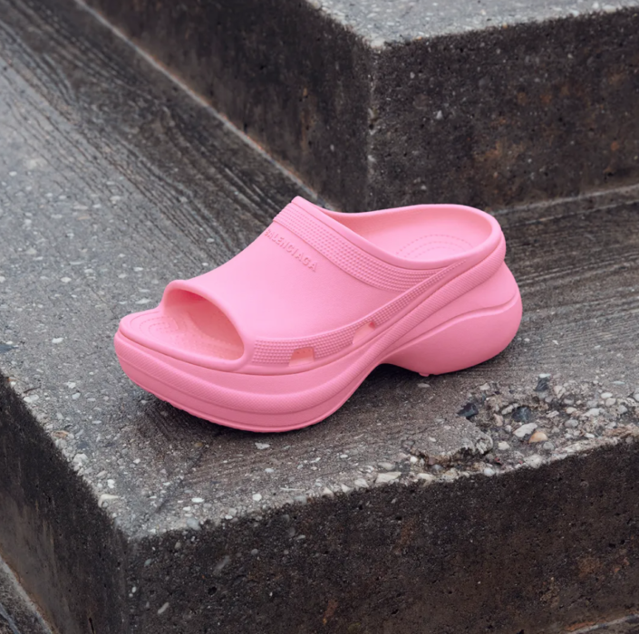 Ugly shoes: Όλα τα στυλ που είναι τάση την άνοιξη-1