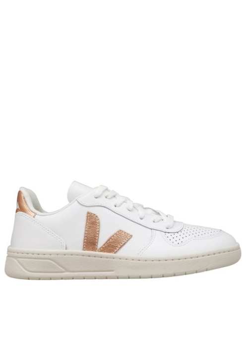7 λευκά sneakers για τα εναλλακτικά bridal looks του καλοκαιριού-6