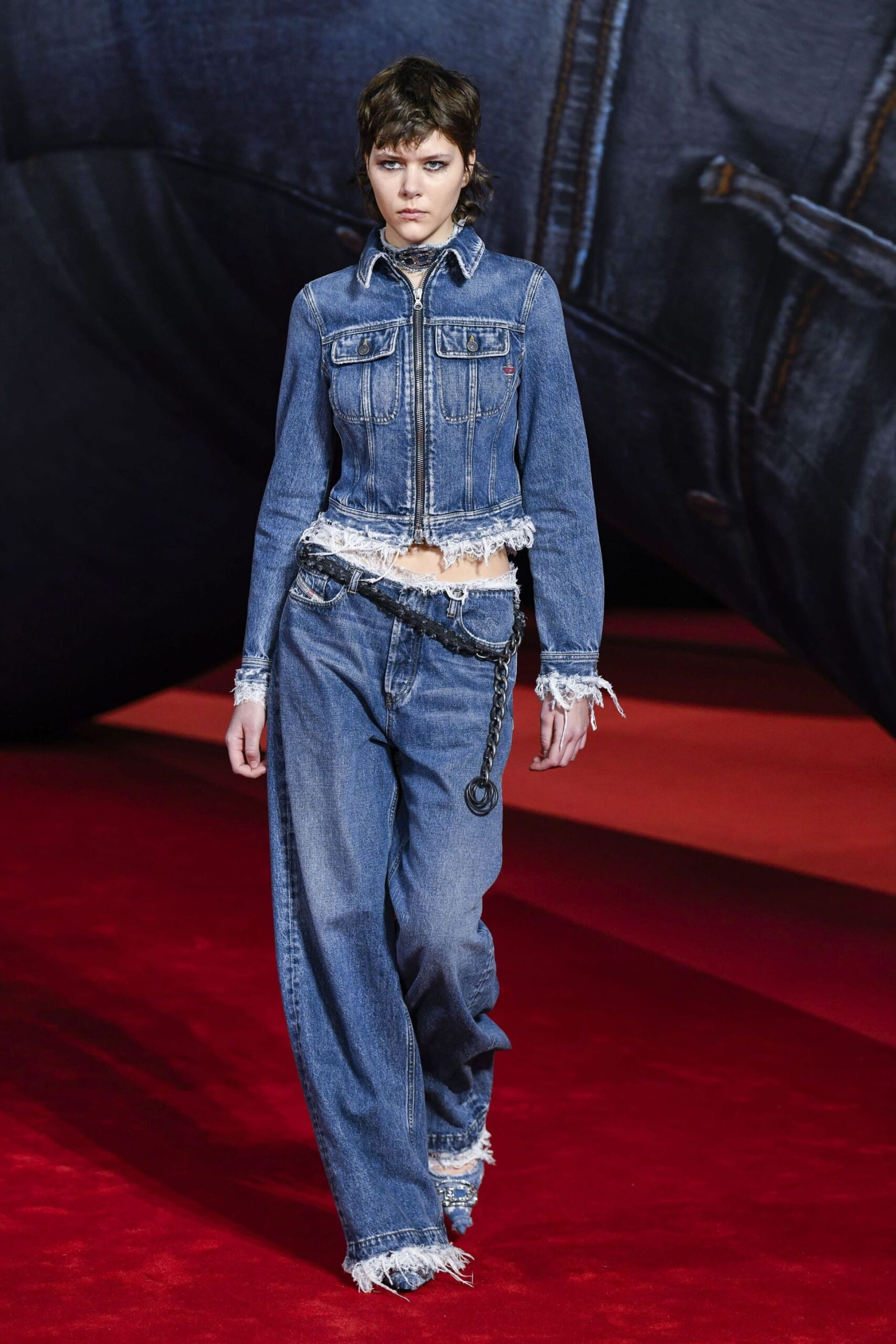 Baggy jeans: 5 σωστοί συνδυασμοί που θα κάνουμε την άνοιξη-4