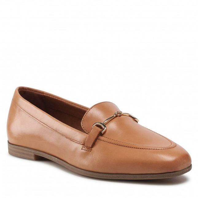 7 εμφανίσεις με loafers για να τα φορέσετε και την άνοιξη-9
