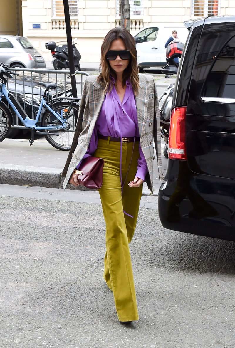 Victoria Beckham: 9 χρωματιστά outfit που αποδεικνύουν την αλλαγή στο στιλ της-7