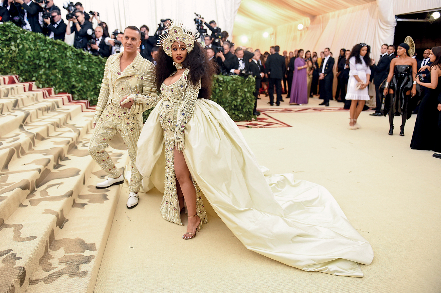 Πώς η Rihanna άλλαξε το στυλ της εγκυμοσύνης;-2