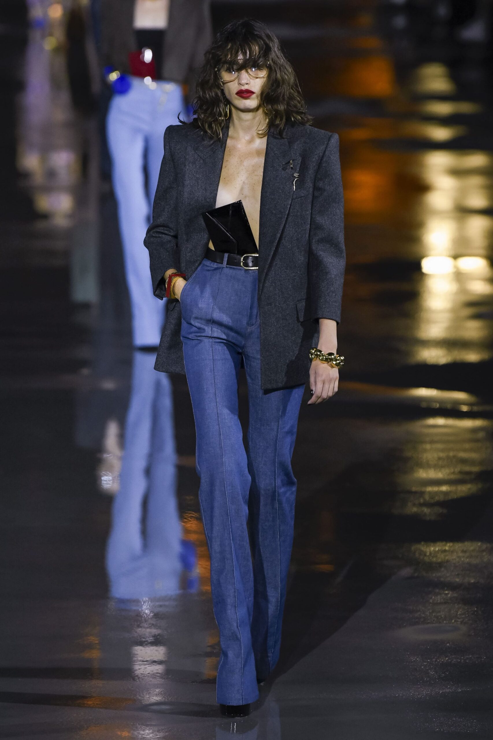 4 flared τζιν για τα boho looks της άνοιξης-4