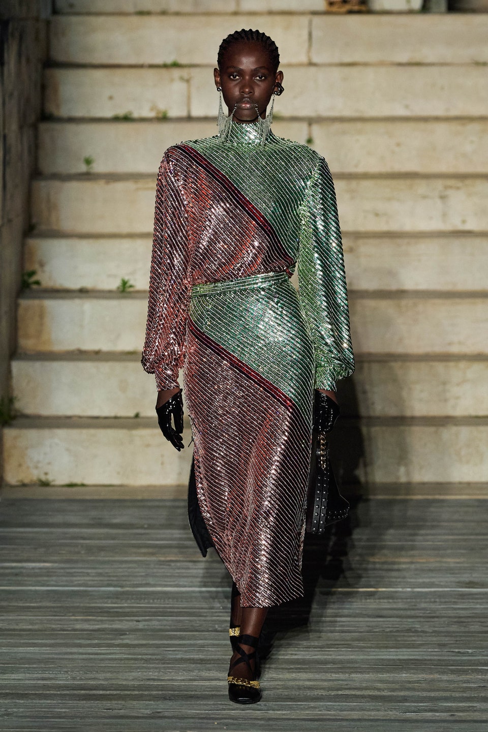 Όλα όσα πρέπει να ξέρετε για το Gucci Cosmogonie show-13