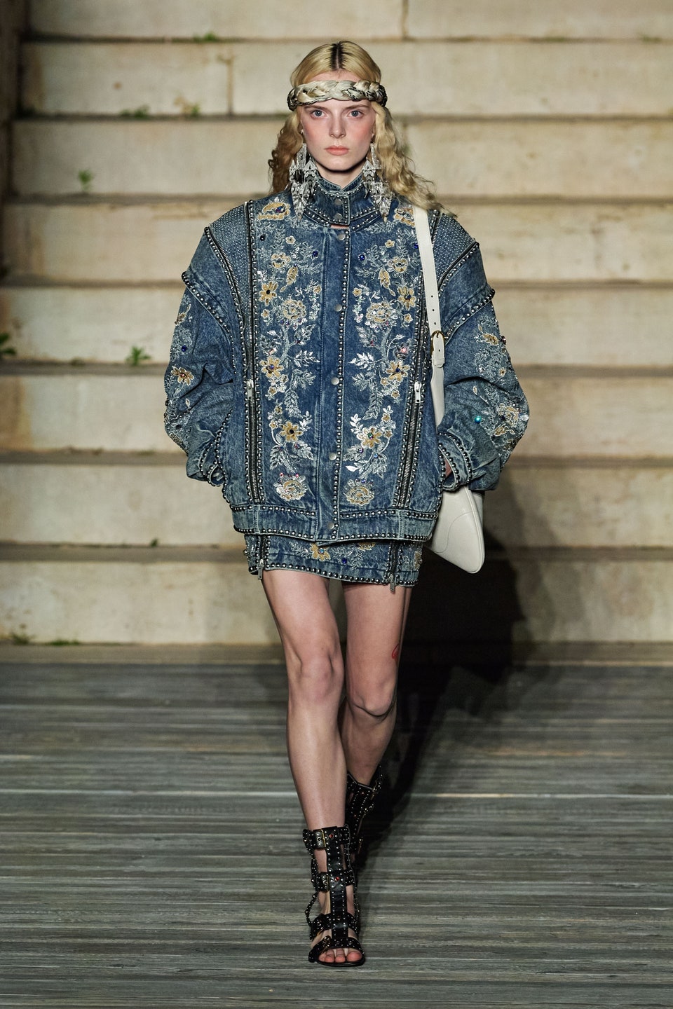 Όλα όσα πρέπει να ξέρετε για το Gucci Cosmogonie show-3