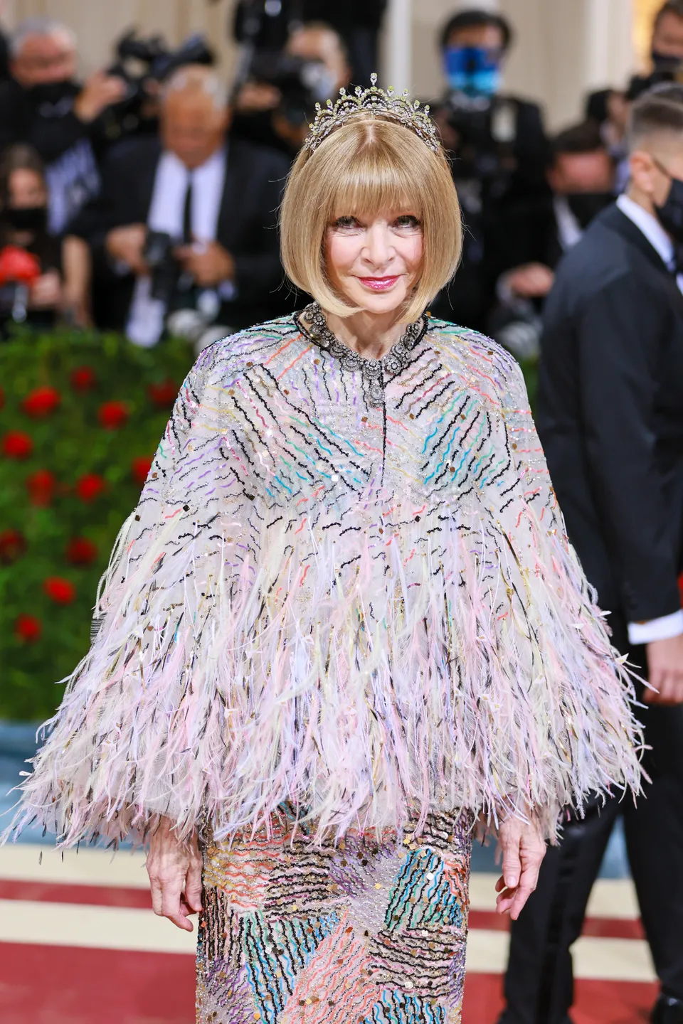 Η τιάρα ήταν το star αξεσουάρ του φετινού Met Gala-2