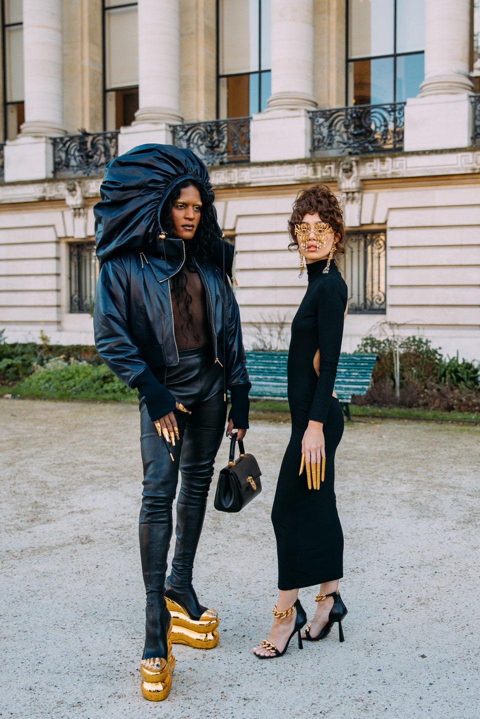 Gilded Glamour: Πώς θα φορέσουμε το θέμα του Met Gala 2022 στο street style;-4