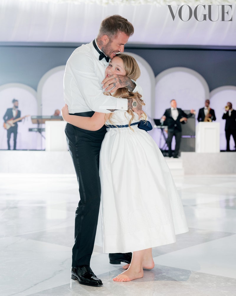 Brooklyn Beckham & Nicola Peltz: Οι αποκλειστικές φωτογραφίες της Vogue από το γαμήλιο πάρτυ τους για πρώτη φορά στη δημοσιότητα-13