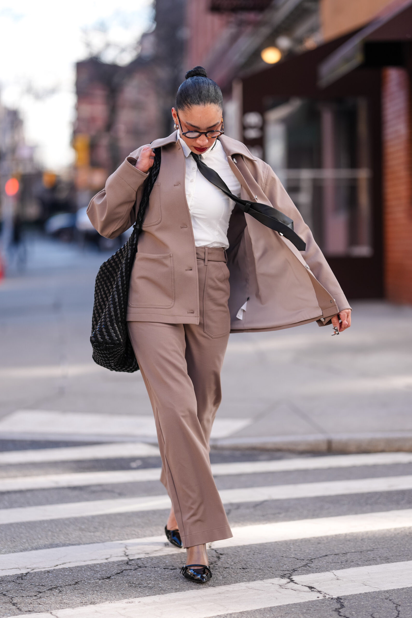 4 ιδέες για να τολμήσετε τη γραβάτα στα everyday looks-3