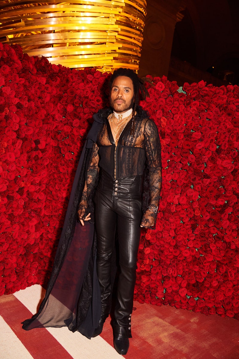 Οι αποκλειστικές φωτογραφίες της Vogue μέσα από το Met Gala 2022-45