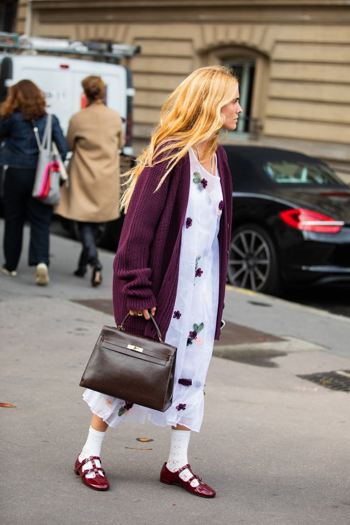 Mary Janes και φόρεμα: Ο parisian chic συνδυασμός του καλοκαιριού-5