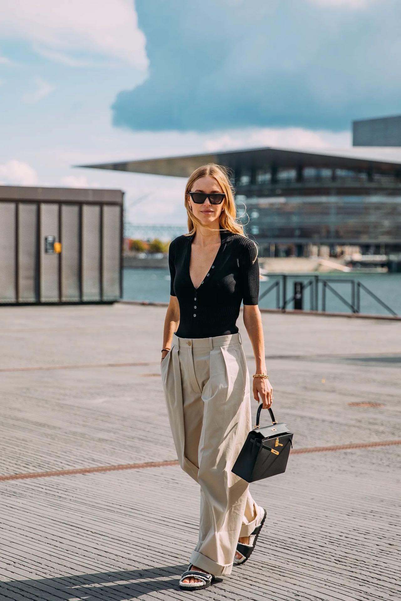 Elegant μπλούζες: Τα trends που ξεχωρίσαμε από το street style-4