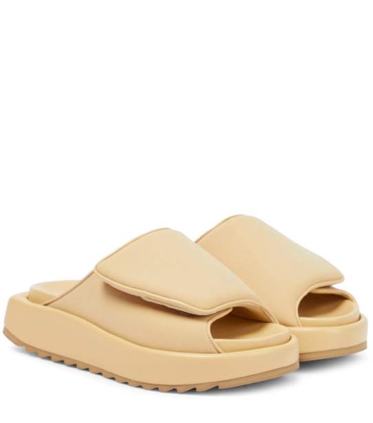Chunky sandals: Τα σχέδια που επιβεβαιώνουν πως είναι τάση-5