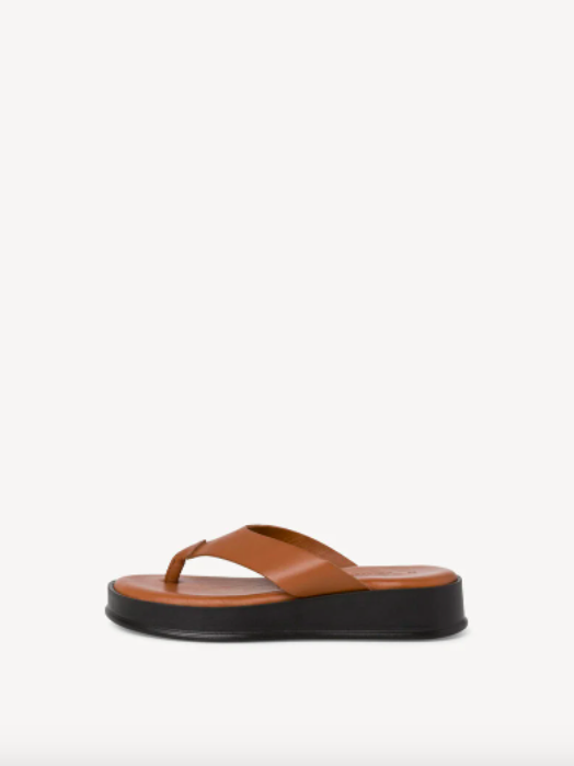 Flip flops: 8 ζευγάρια που θα φορέσουμε από το πρωί μέχρι το βράδυ-7
