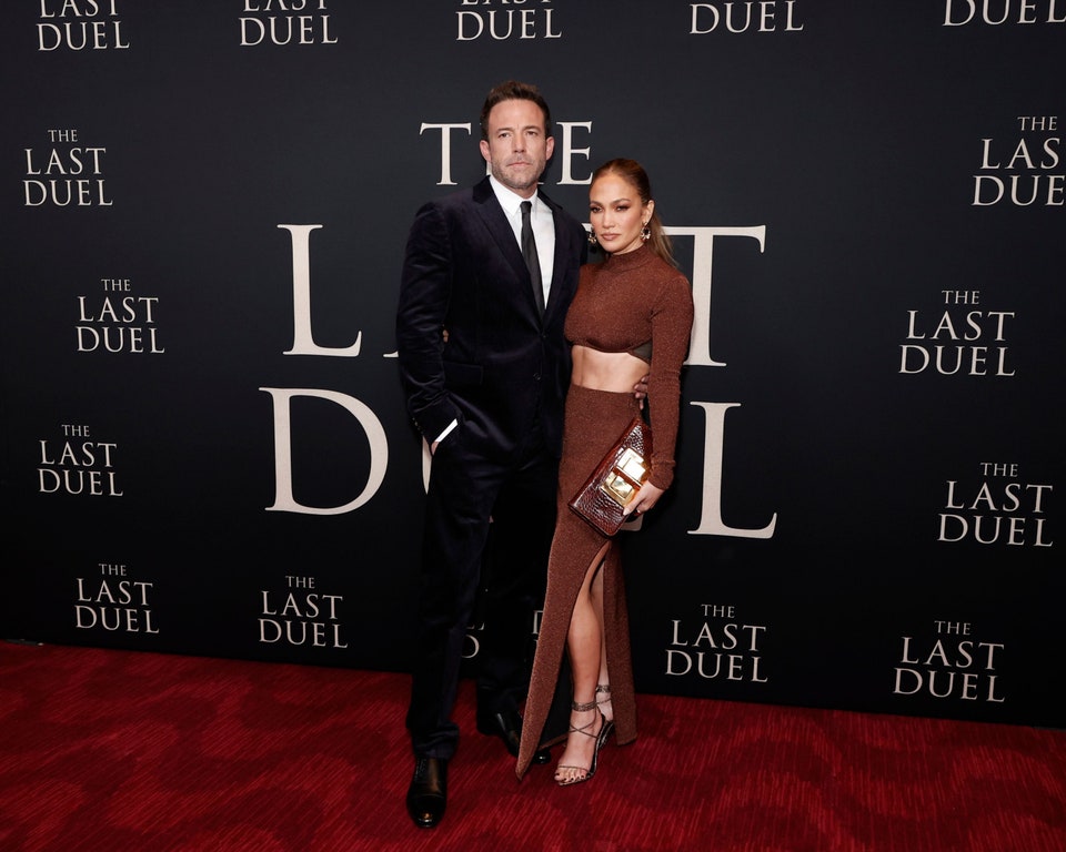 Η Jennifer Lopez φορά τα 5 πέδιλα του καλοκαιριού σαν fashion expert-3