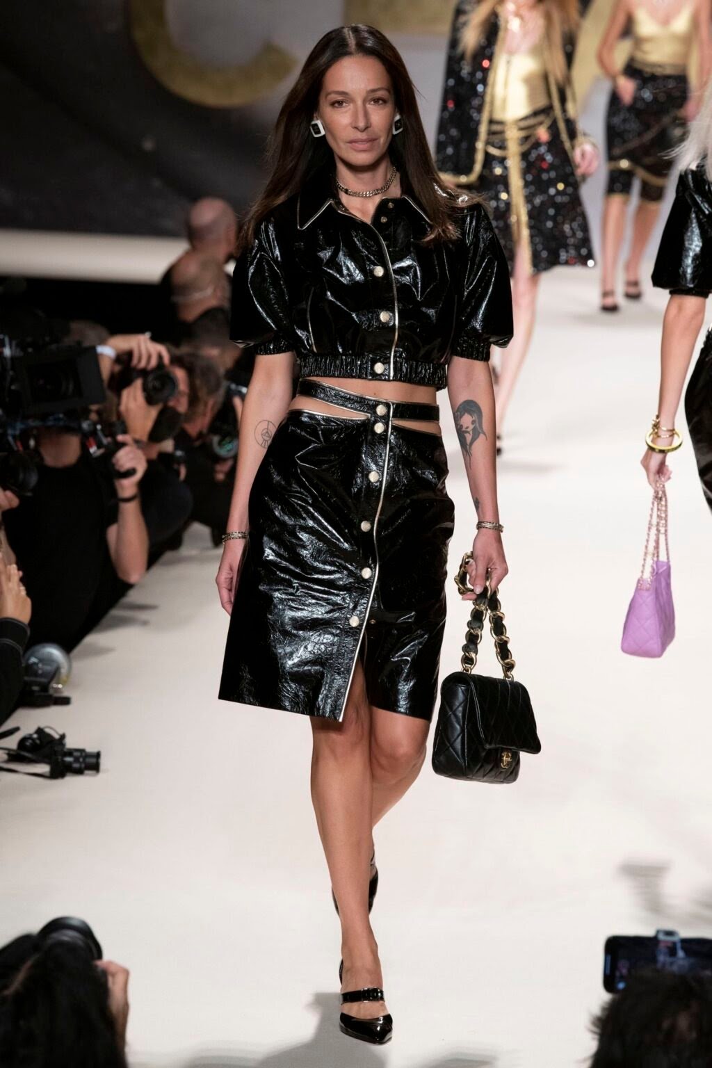 7 chic παπούτσια για τα καλοκαιρινά office looks-6