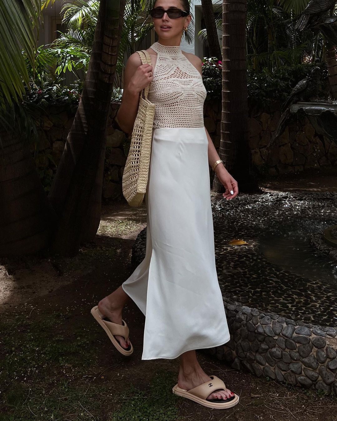 Τα Chanel flip-flops είναι η fashion εμμονή του καλοκαιριού-2