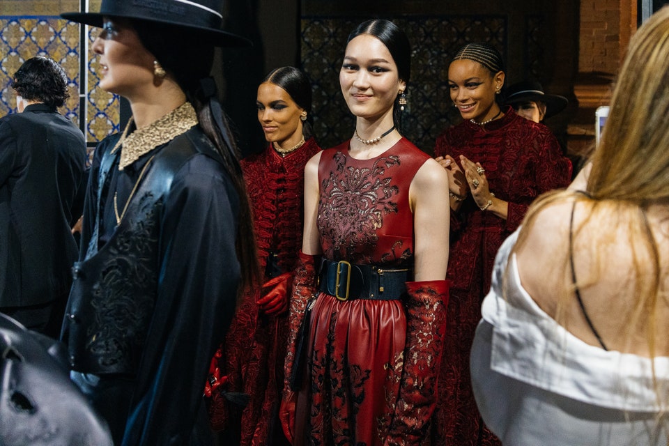 Dior Cruise 2023: Μια ιστορία με φόντο τη Σεβίλλη-10