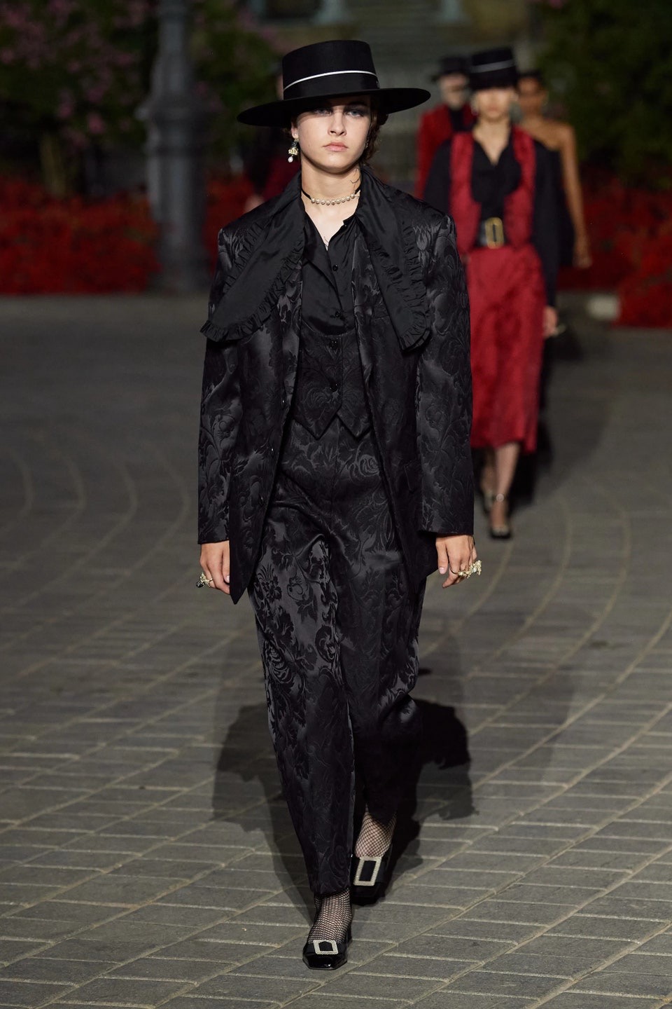 Low heels: Το shoe trend που ξεχωρίσαμε από τη resort συλλογή Dior-3