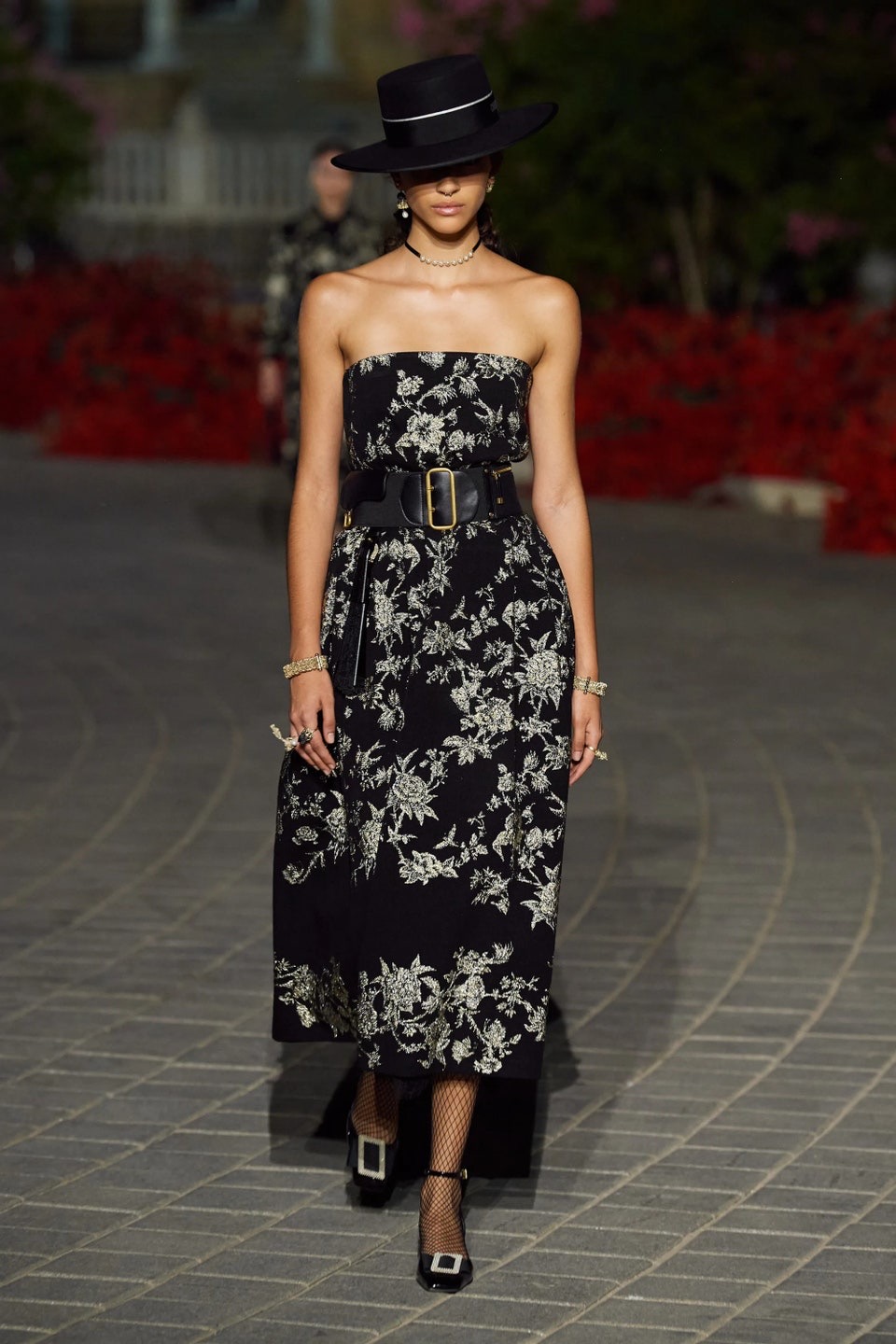 Low heels: Το shoe trend που ξεχωρίσαμε από τη resort συλλογή Dior-5