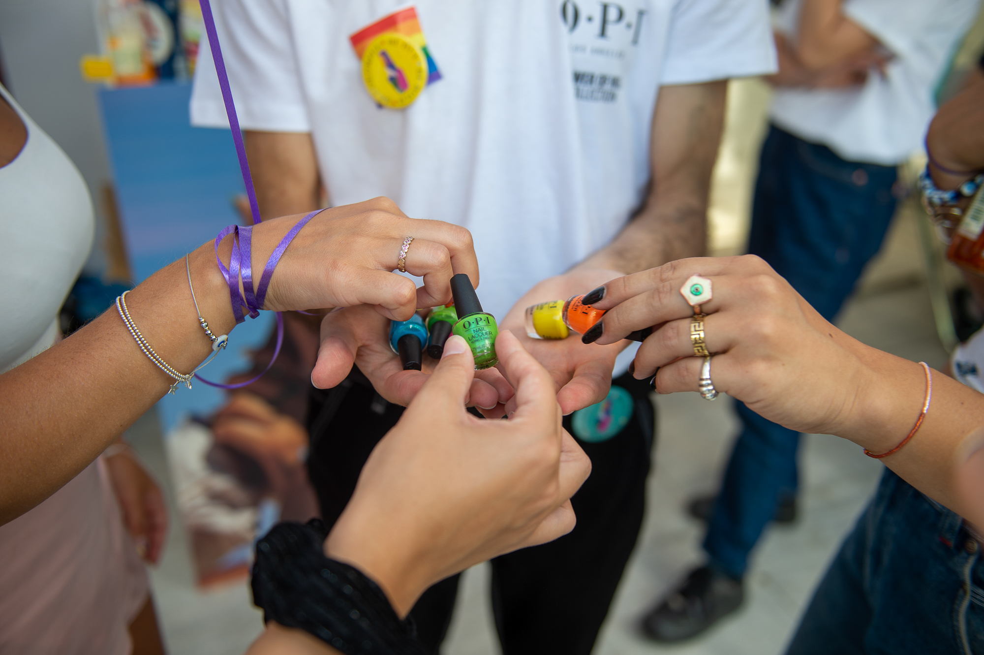 H OPI έβαψε το Athens Pride με τα πιο ζωηρά χρώματα-3
