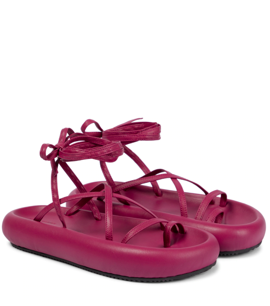 Puffy sandals: Τα πιο elegant ζευγάρια του καλοκαιριού-1
