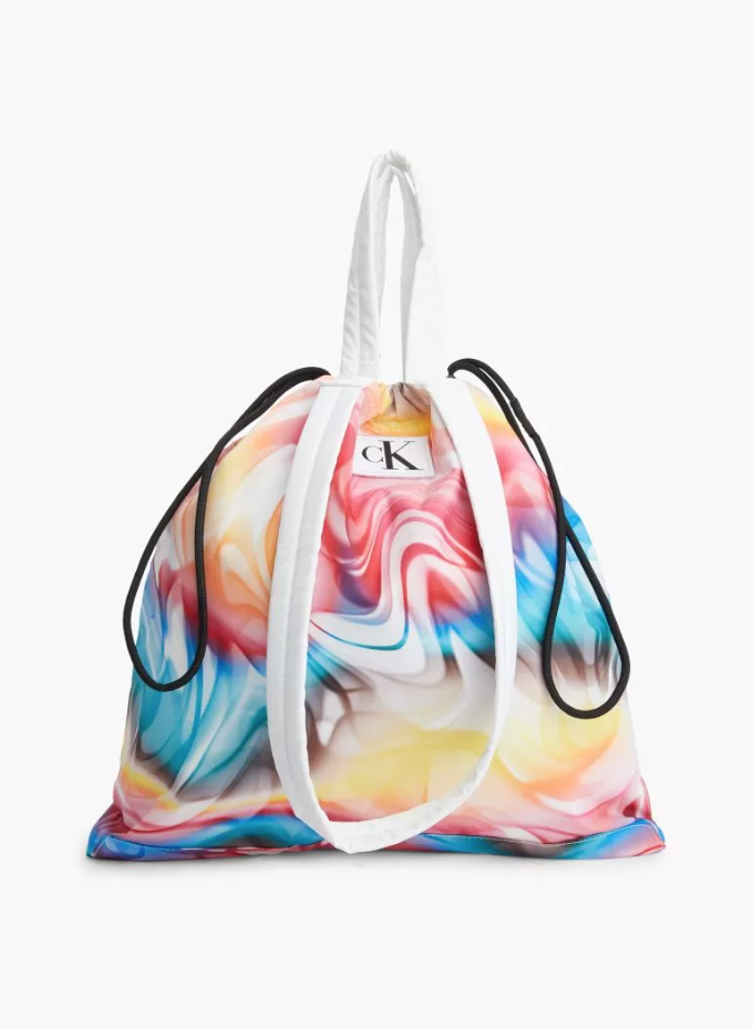 Slouchy bag: Η τσάντα που θα κρατήσουμε το καλοκαίρι-7