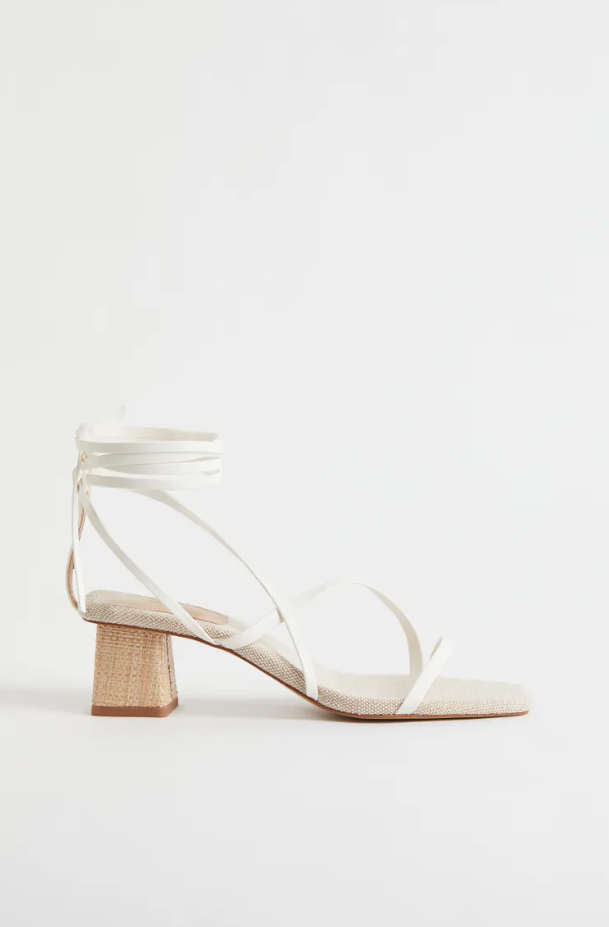 Block heels: Τα 9 πιο άνετα και stylish πέδιλα για το καλοκαίρι-7