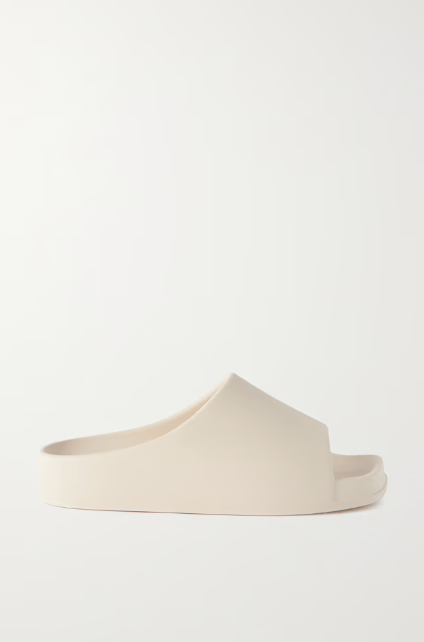 5 beach sandals για τα πιο άνετα και fashionable looks του καλοκαιριού-5