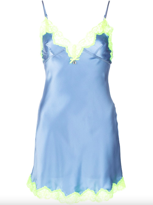 Slip dress με δαντέλα: Το retro sexy φόρεμα του καλοκαιριού-6