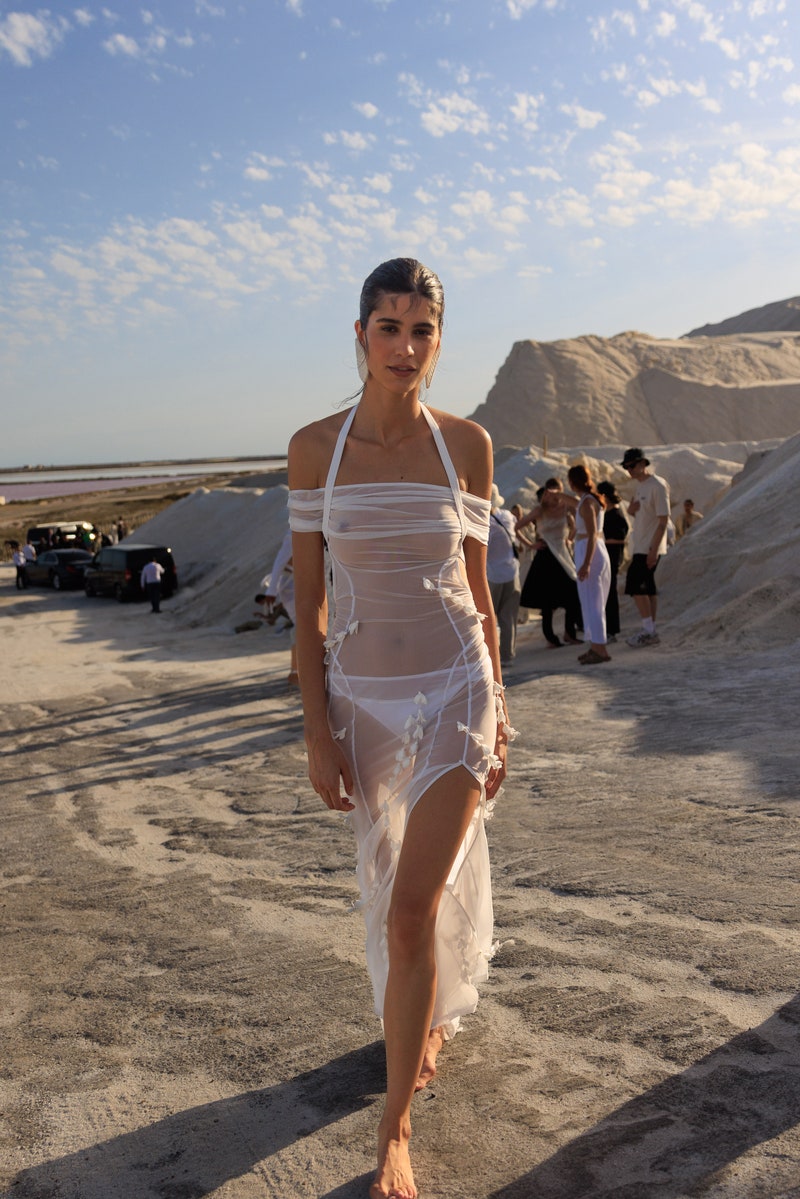 O Jacquemus ταξιδεύει στην Camargue για την Fall/Winter 22-23 συλλογή-10