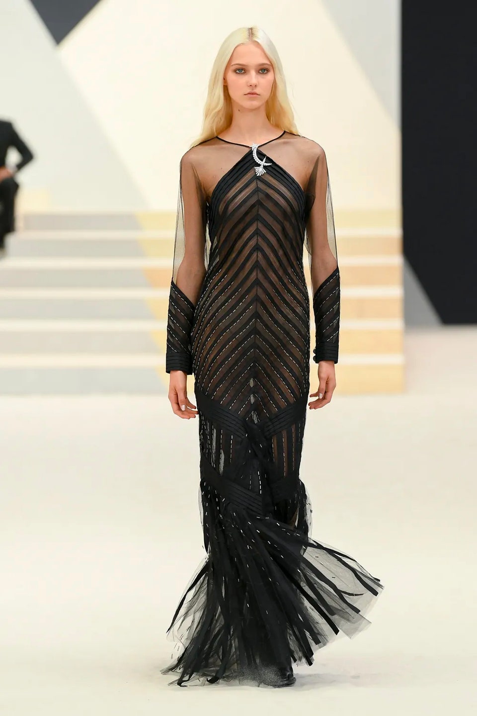 Chanel Couture Fall/Winter 22-23: Επιστροφή στα 30s-8