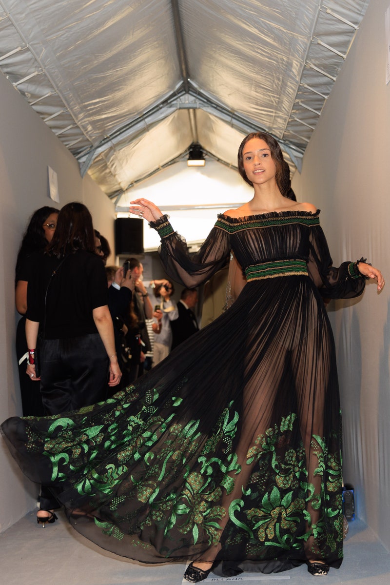 Ο Dior και το δέντρο της ζωής συναντούν την υψηλή ραπτική-4