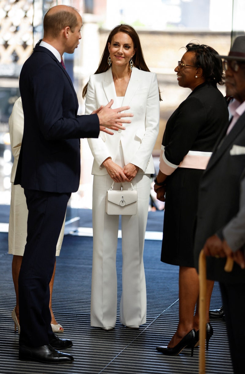 Λευκές γόβες: Οι 8 πιο κομψοί συνδυασμοί της Kate Middleton-5