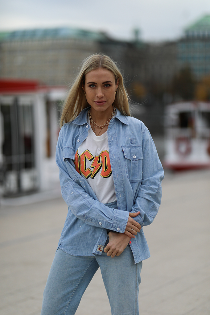 Band T-shirt: Οι street stylers μας δείχνουν πώς να το συνδυάσουμε-3