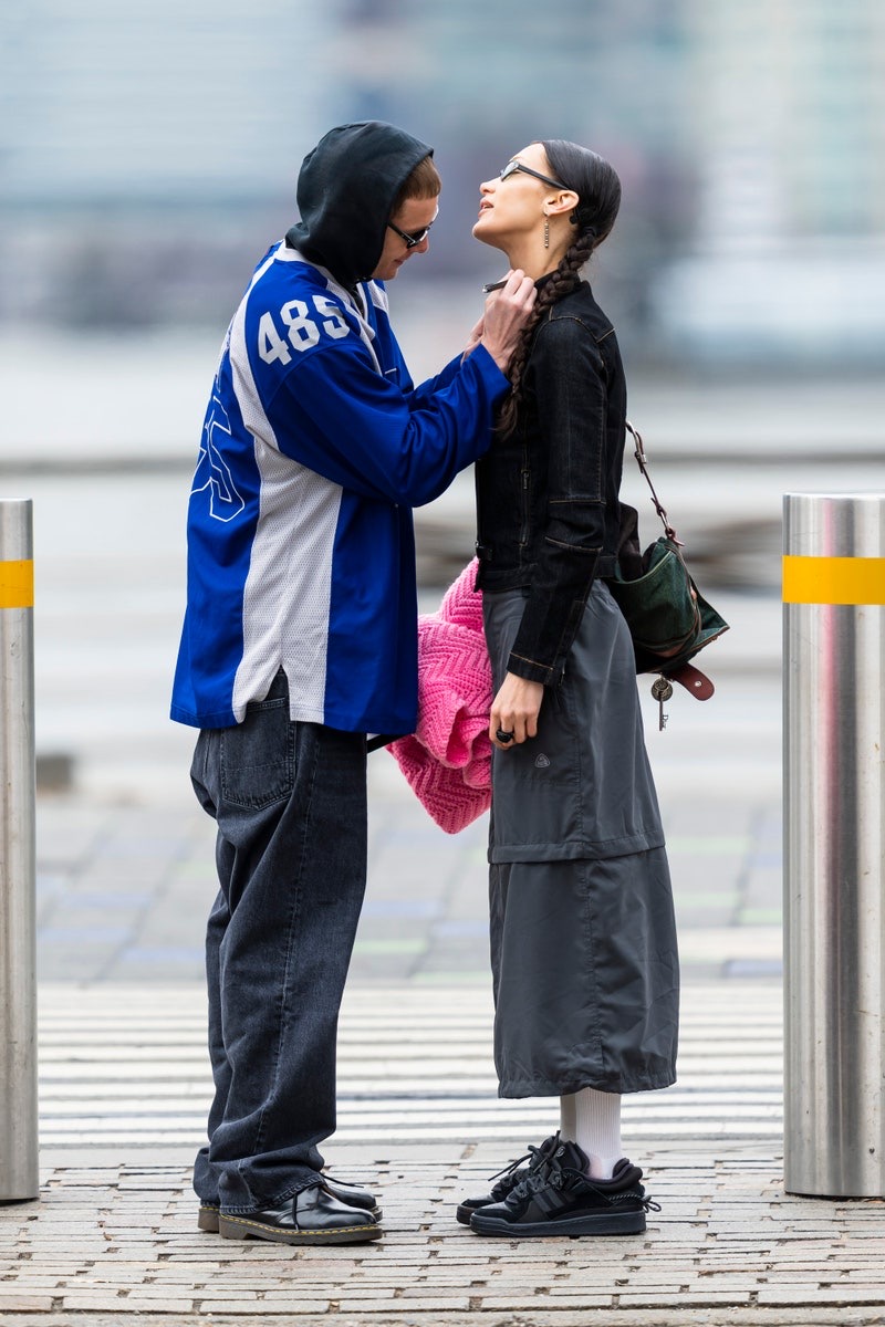 Bella Hadid & Marc Kalman: Τα καλύτερα street style looks του ζευγαριού-7