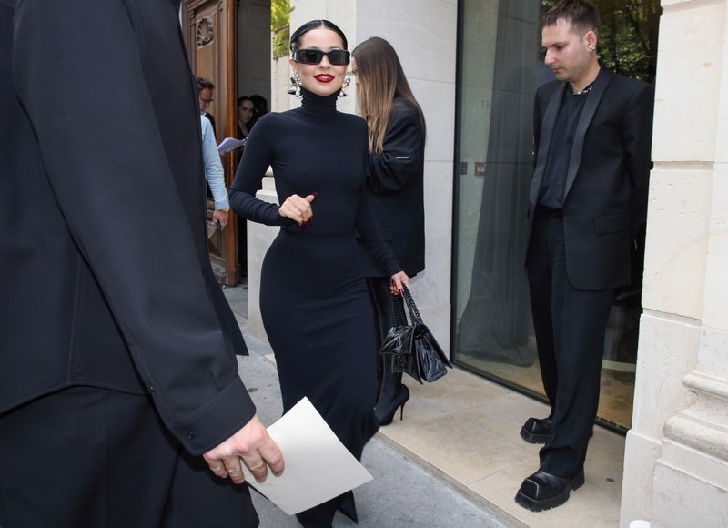 Τα πρώτα look του φθινοπώρου είναι total black-8