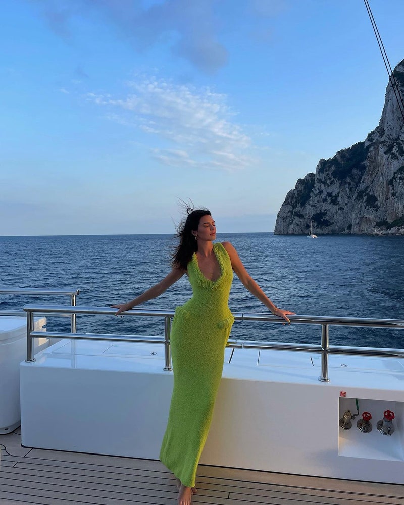 Bodycon dress: Γιατί είναι το αγαπημένο piece της Kendall Jenner-4